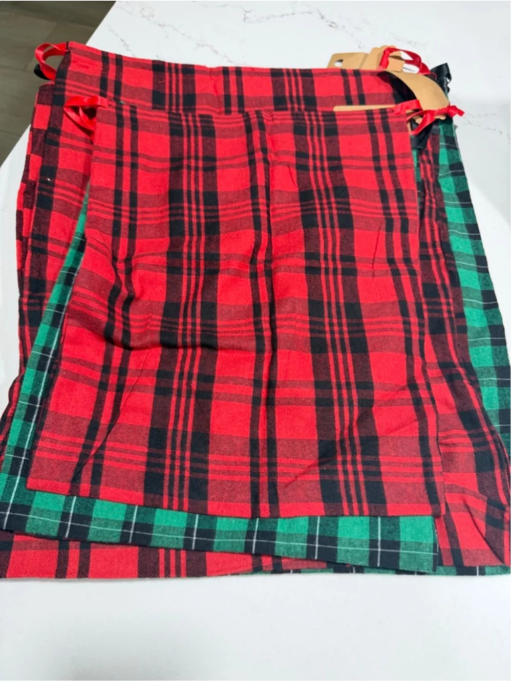 NEW 6 Package Fabric Christmas Gift Bags Large 20in &Medium 16in
